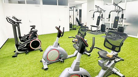 社内ジムで健康的な働き方をサポート
